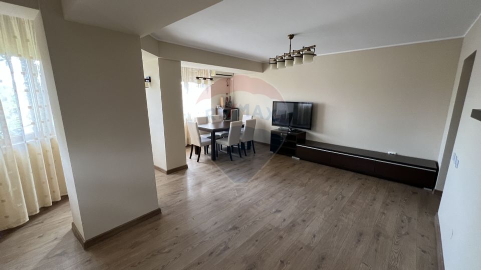 Apartament cu 4 camere de vânzare în zona Siderurgistilor Vest