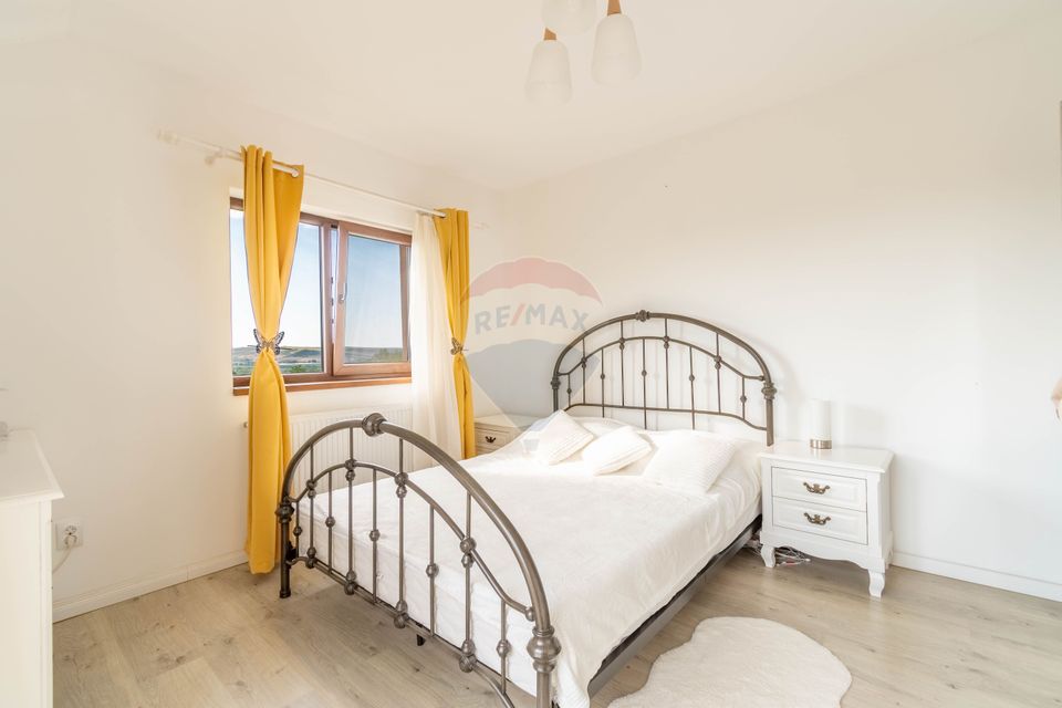 4 room House / Villa for sale