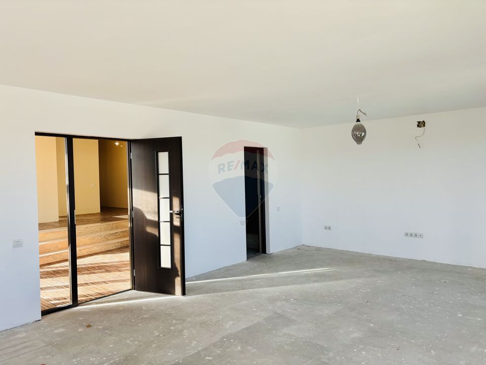 6 room House / Villa for sale