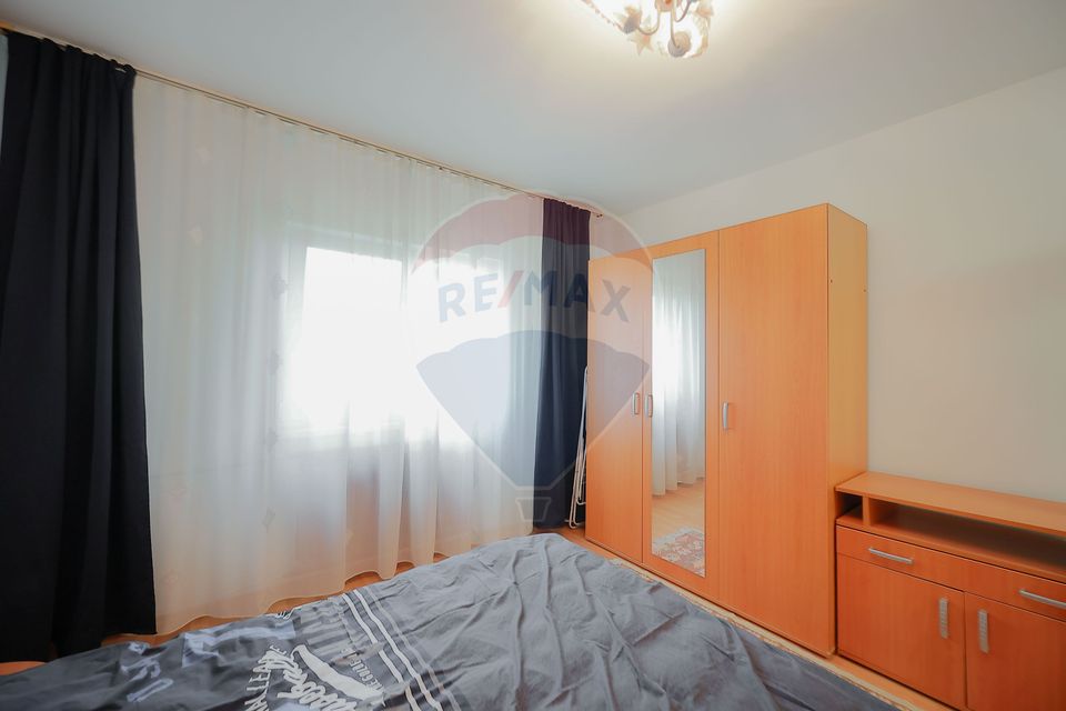 Apartament cu 3 camere de vânzare, în zona Dragoș Vodă