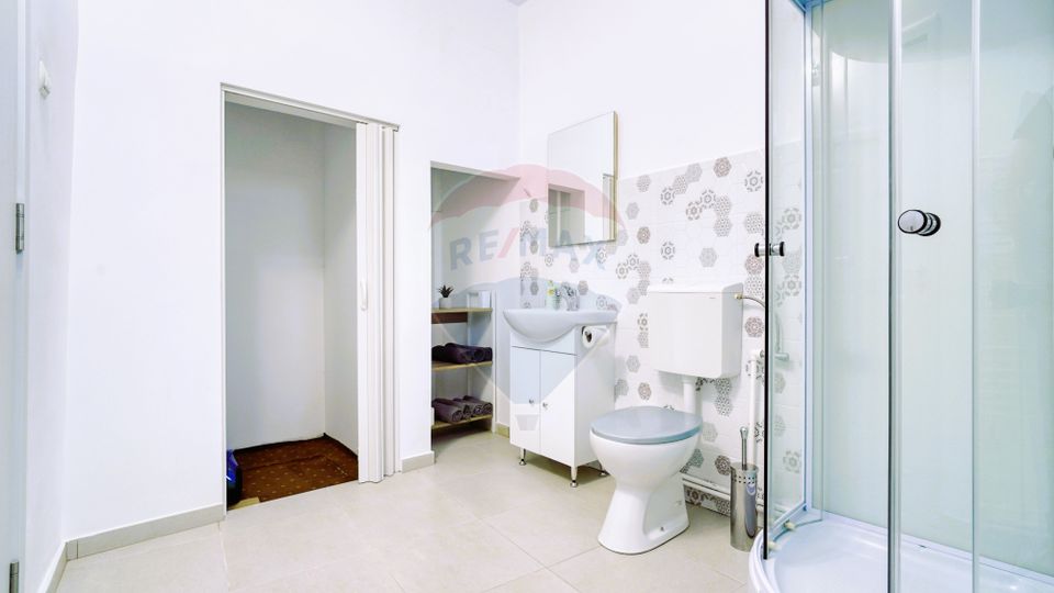 Apartament renovat cochet cu 2/3 camere, 73 mp utili, Centrul Istoric