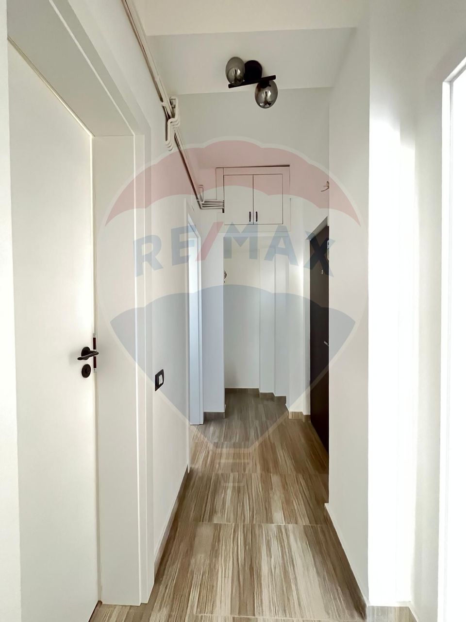 48sqm office space for rent in the P-ta Romana area