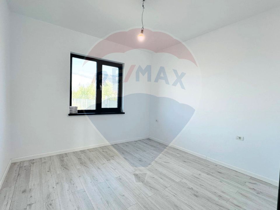 Casa noua, individuala, stil american - Crevedia