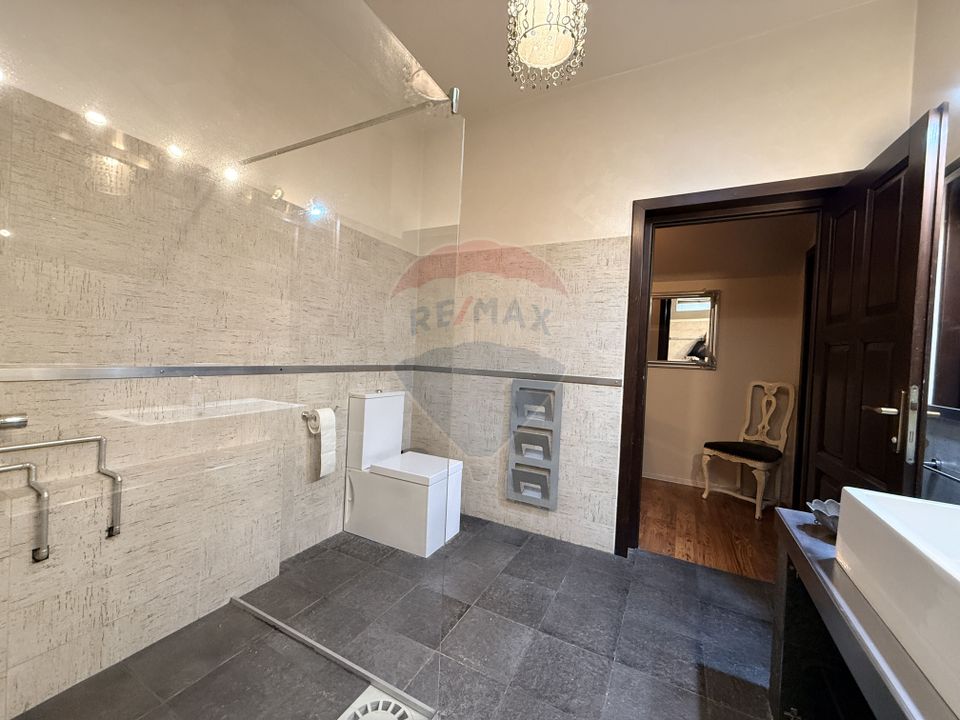 Casă / Vilă cu 4 camere de închiriat în zona Gruia