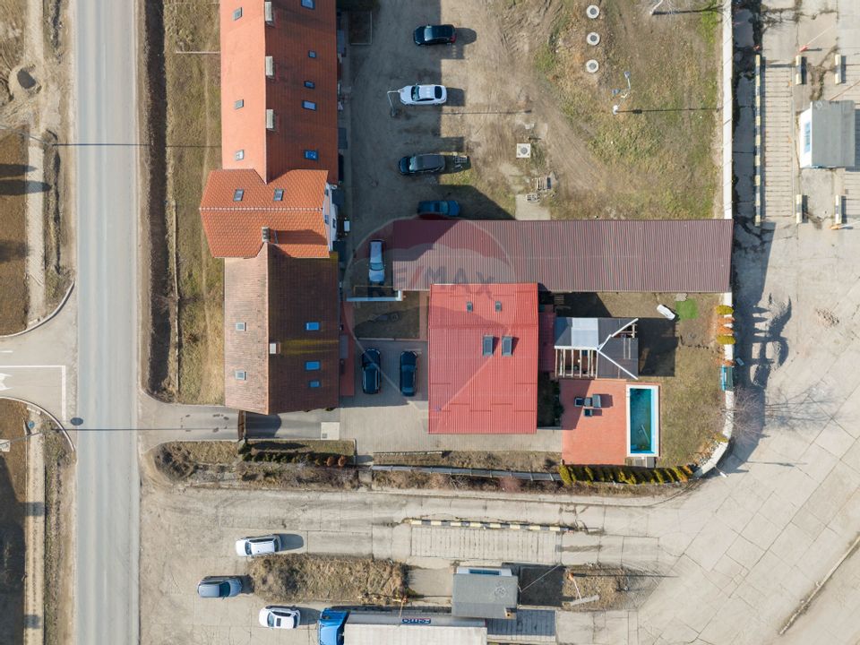 Proprietate deosebita cu spatiu de relaxare si piscina incalzita