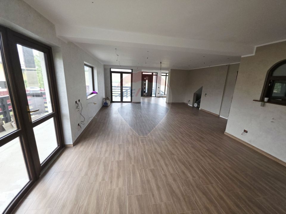 Casa  si  teren zona Balaurul