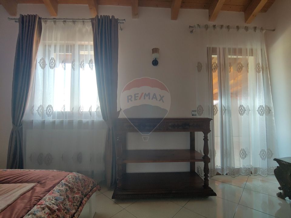 Casă / Vilă de lux cu 5 camere de vânzare în Vadu Moldovei, Suceava