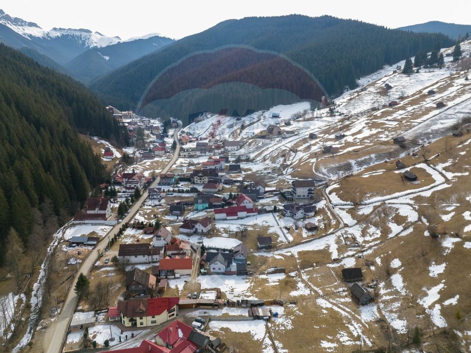 Land 1,091sqm Moieciu de Sus / Strada Valea Bangaleasa