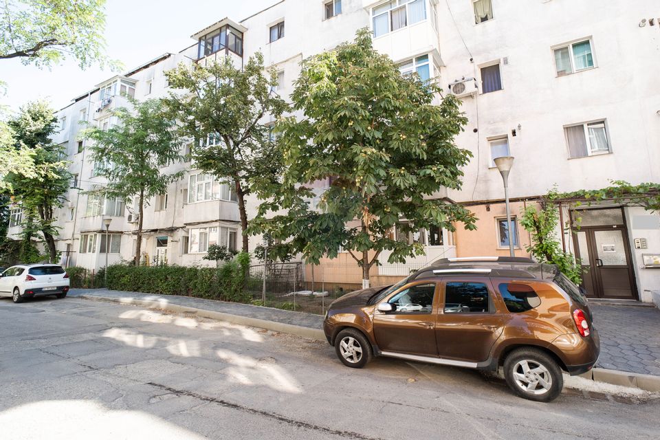 2 room Apartment for sale, Baza 3 area