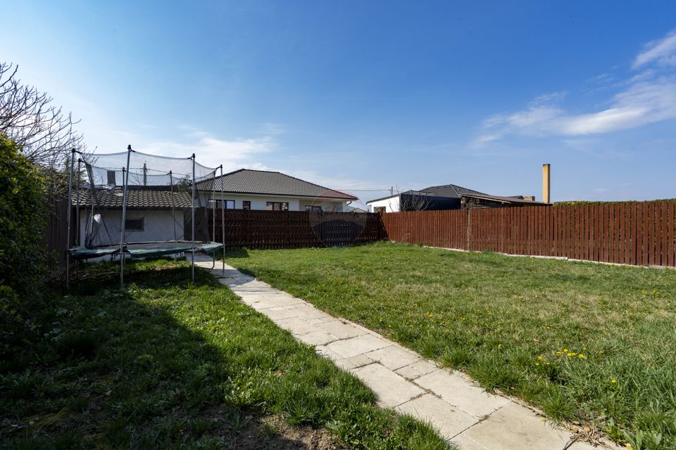 6 room House / Villa for sale