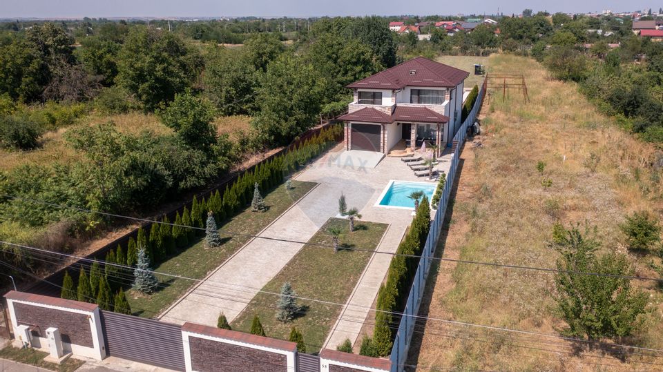 Vanzare Vila de Lux - Oază de Eleganță și Confort, Piscina, Giurgiu