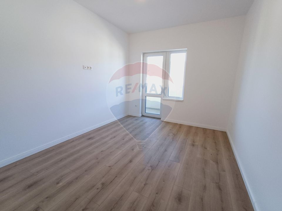 Apartament cu 3 camere de vanzare