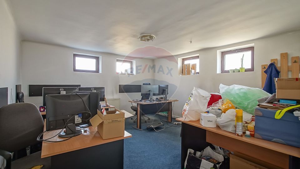 11 room House / Villa for rent, Tractorul area