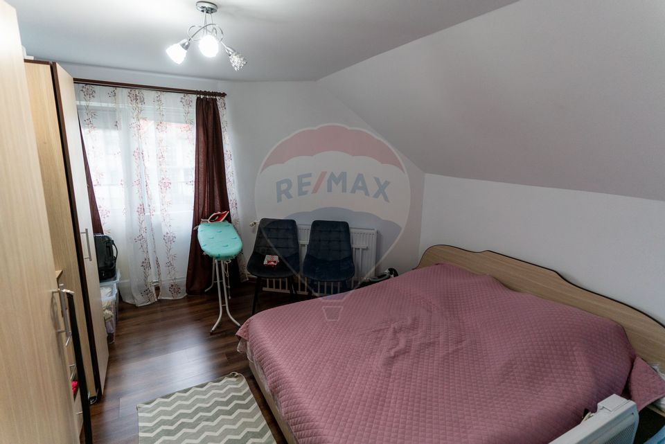 Casă / Vilă deosebita de vânzare, Hateg jud. Hunedoara