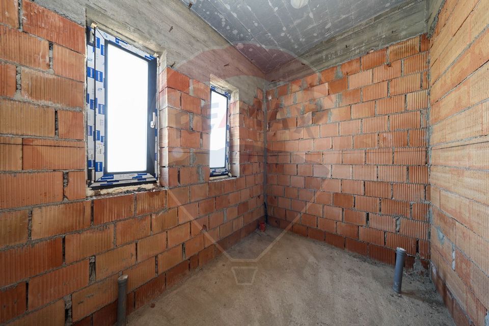 4 room House / Villa for sale