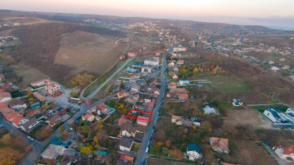 Casă cu 3 camere de vânzare în zona Centrală, Strada Gheorghe Doja