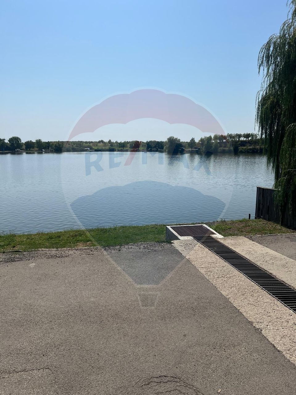 Teren de vanzare / 2,500 mp pe Malul Lacului Tancabesti /Ilfov