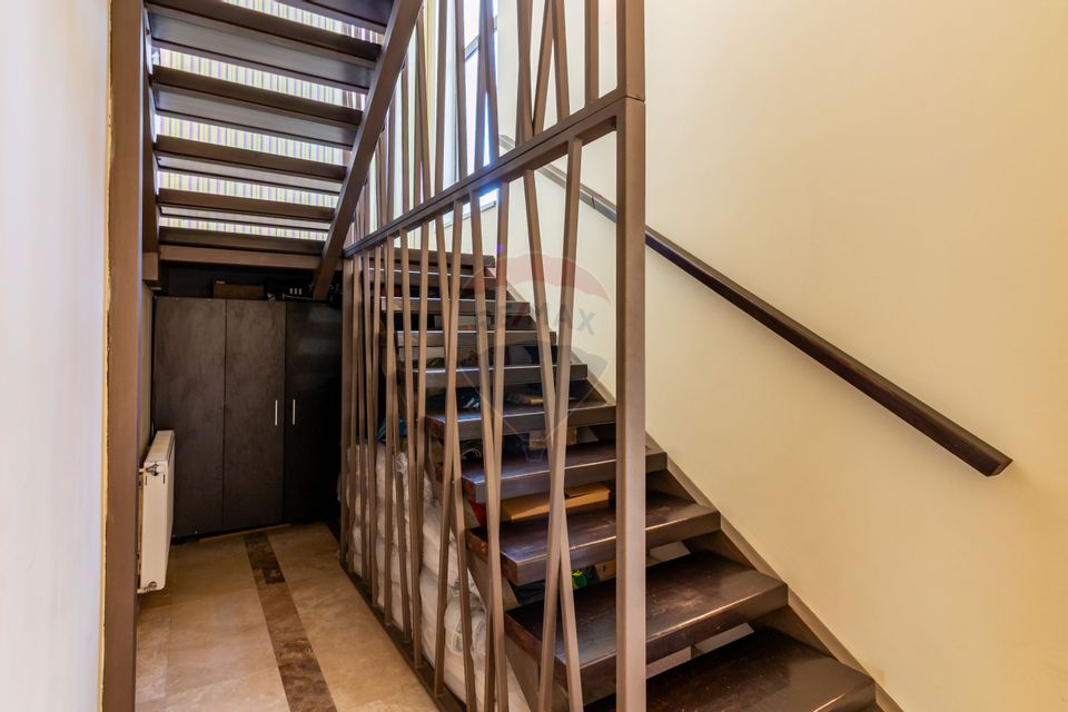 Villa for sale Laguna Albastra Corbeanca 5 rooms I 1000 sqm courtyard