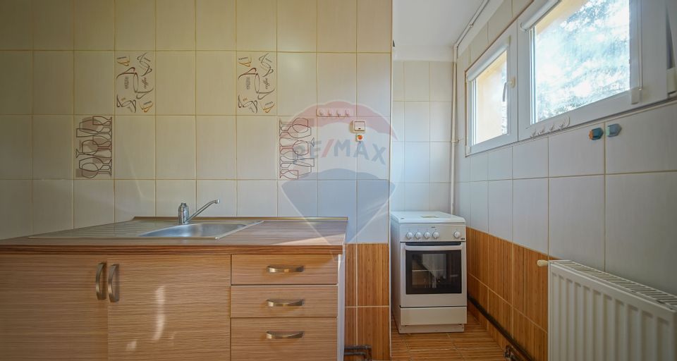 Apartament 2 cam de închiriat în Astra