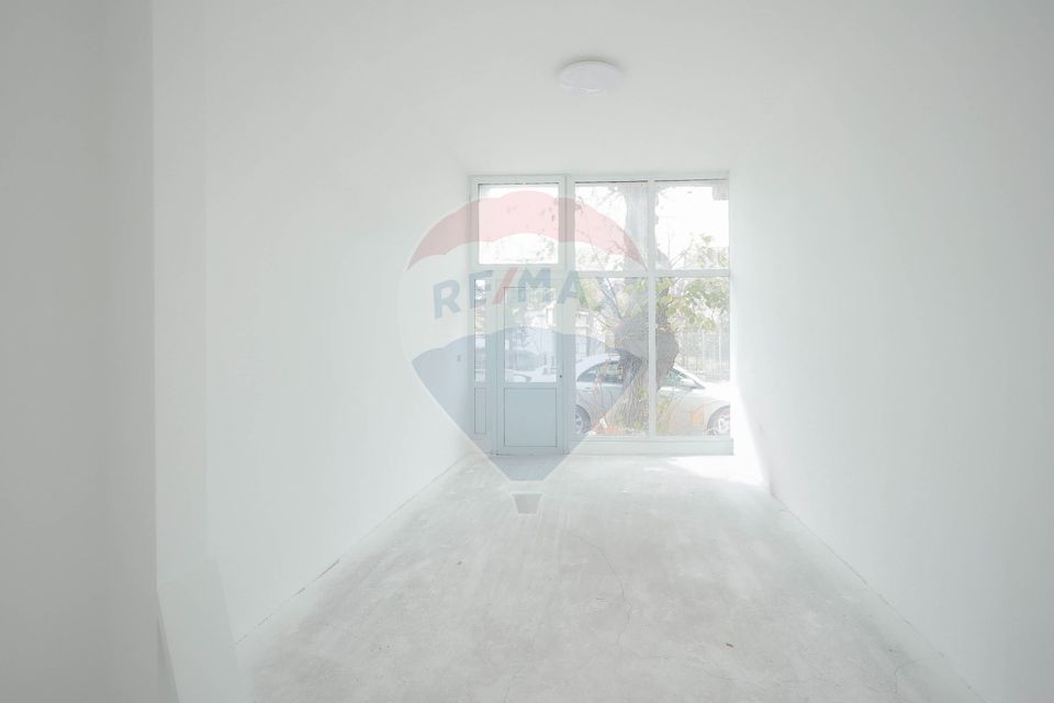 56sq.m Commercial Space for sale, Rogerius area