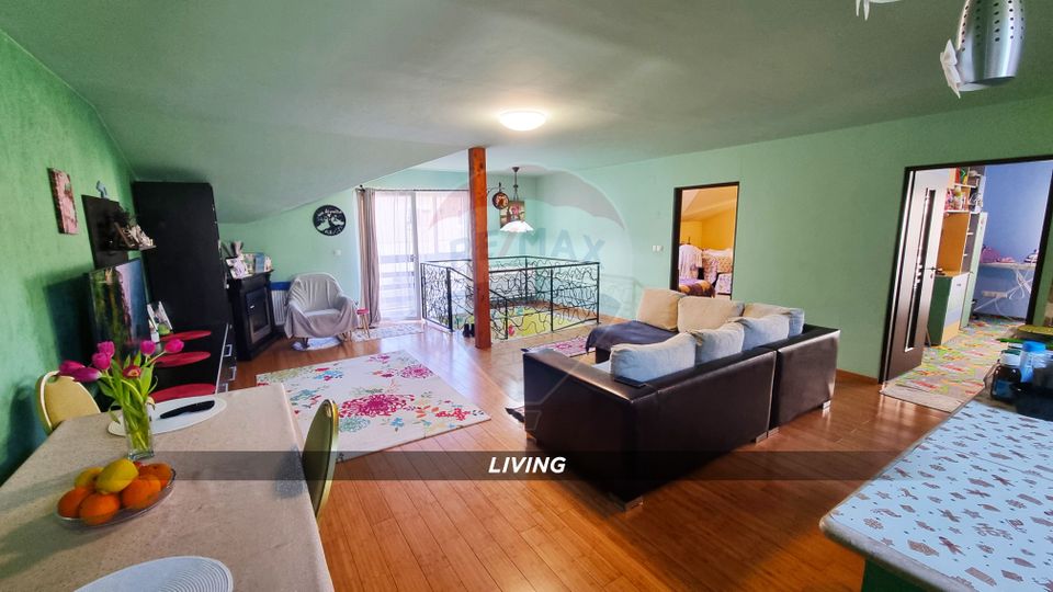 Casă / Vilă cu 5 camere de vânzare în zona Orasul Vechi