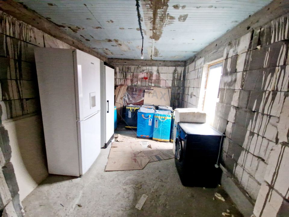 8 room House / Villa for sale