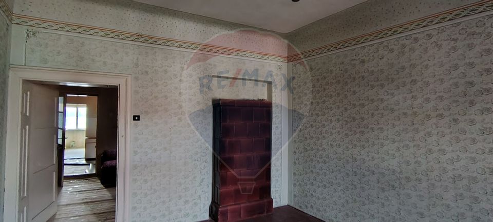 Apartament cu 4 camere de vânzare în zona Central