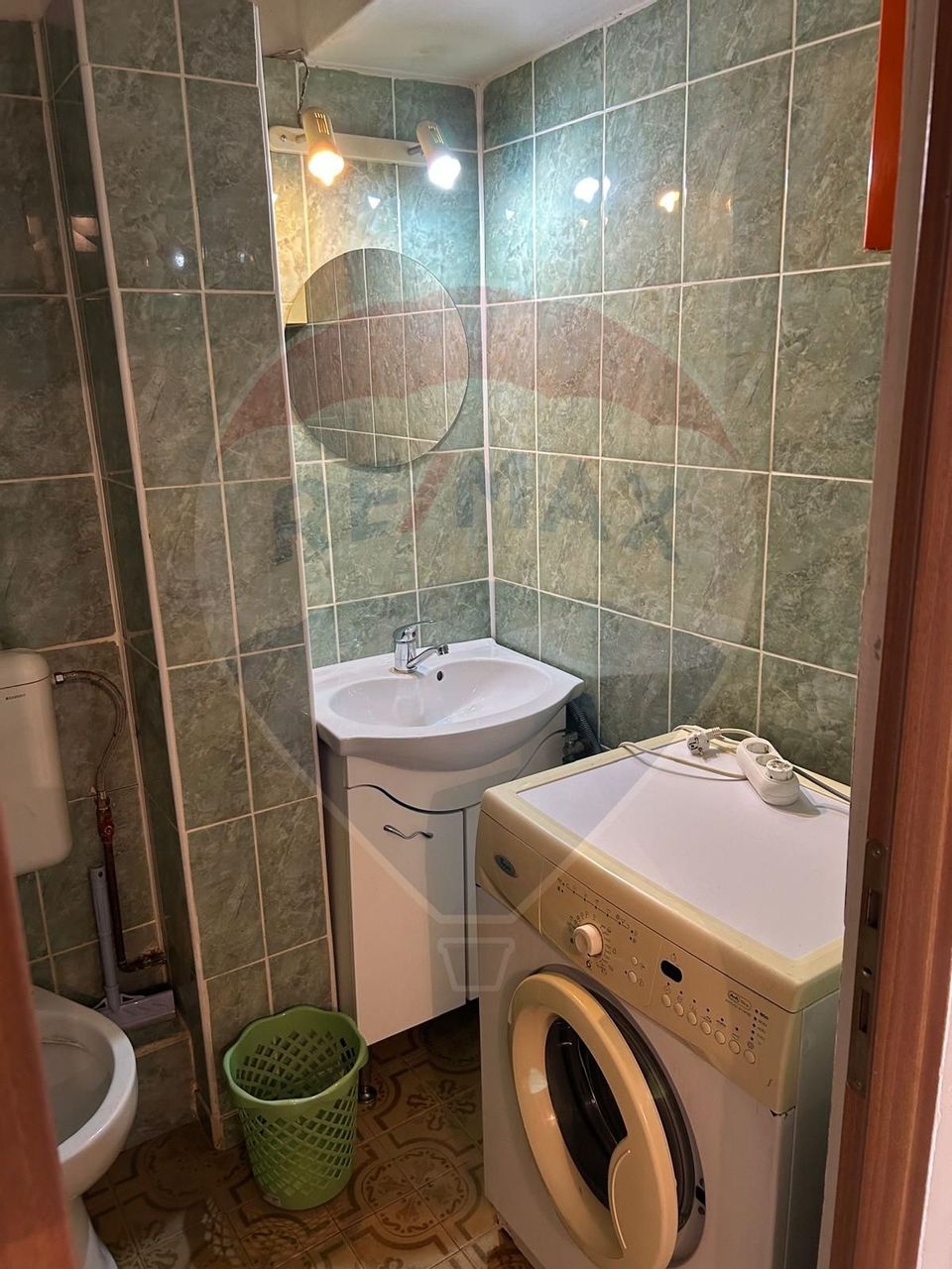 Apartament cu 3 camere decomandate de inchiriat pe Calea Floresti