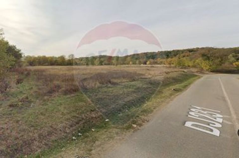 Land 20,000sqm Baltesti / DJ DJ231