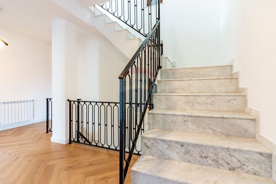 Casă individuala în Aviatiei, adiacent Bulevardul Aerogarii, 4xparcare