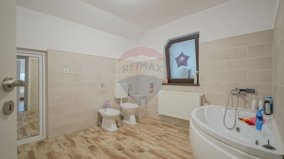 9 room House / Villa for sale, Stupini area