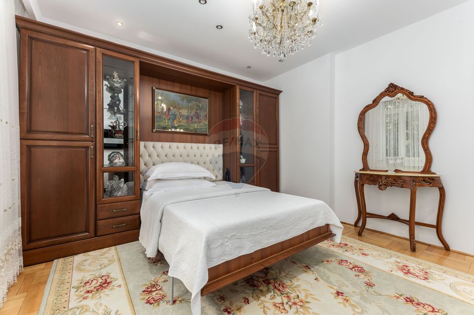 Apartament cu 5 camere in vila, curte si dependinte în Dorobanti