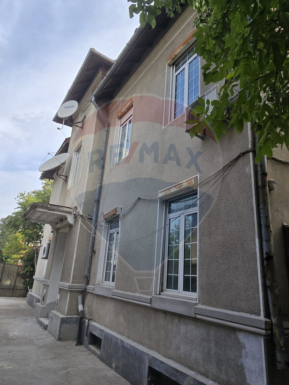 DE VANZARE Casă / Vilă cu 11 camere de vânzare în zona Parcul Carol