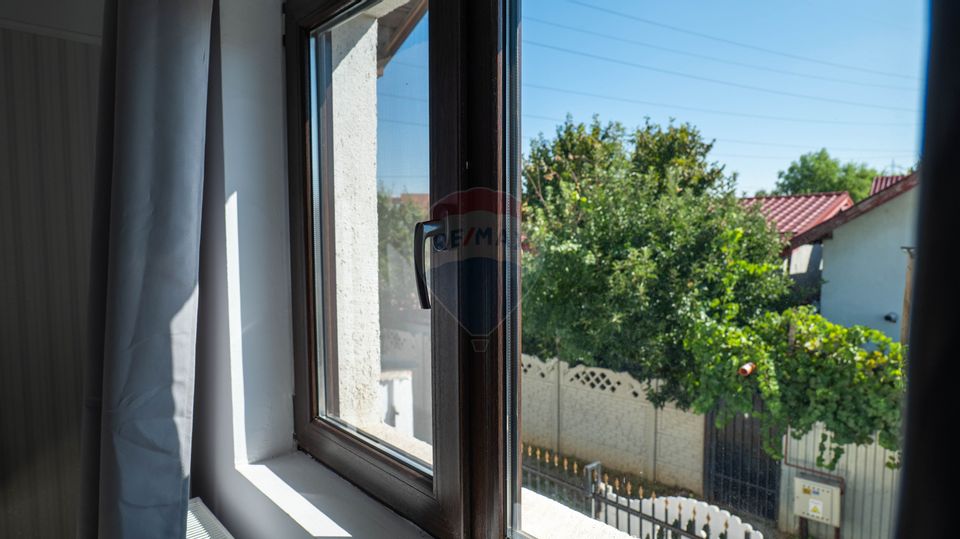 Vanzare vilă cu 4 camere si teren, zona Dobroesti