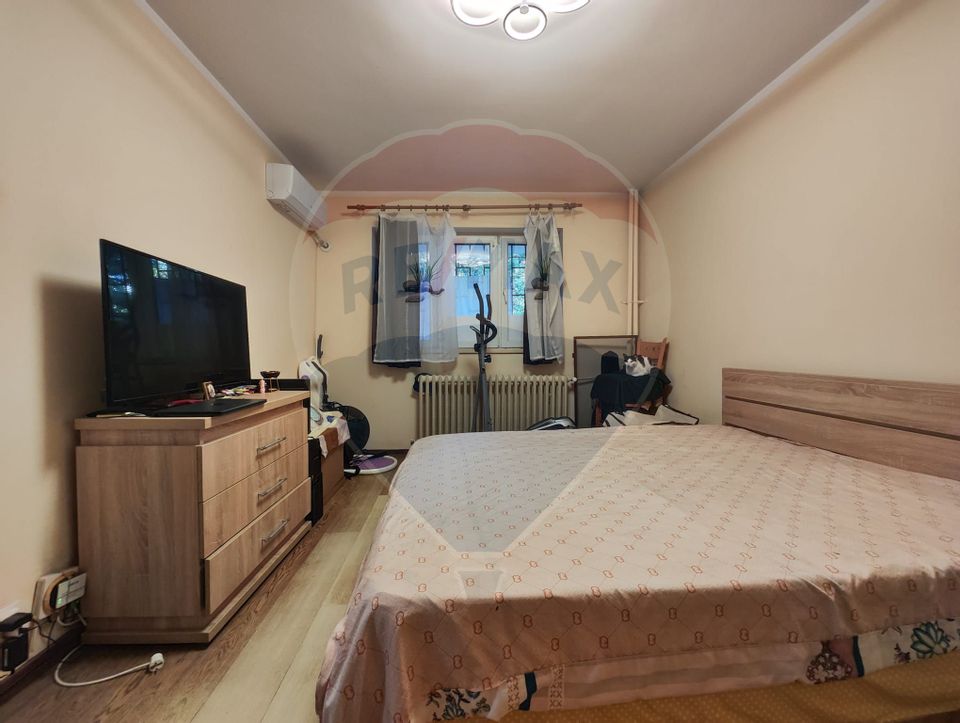 Apartament cu 3 camere de vânzare în zona 1 Decembrie 1918