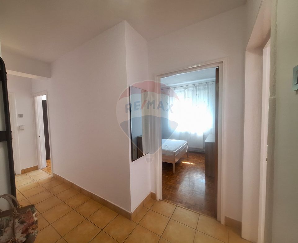 Apart. modern de inchiriat, 3 camere decomandate str Hategului et 2