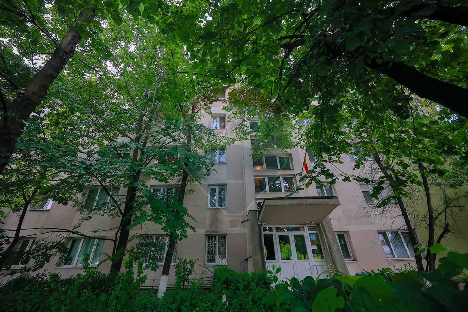 Apartament cu 3 camere de vânzare – ultracentral, vedere panoramică