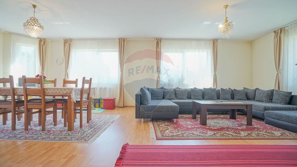 5 room House / Villa for sale