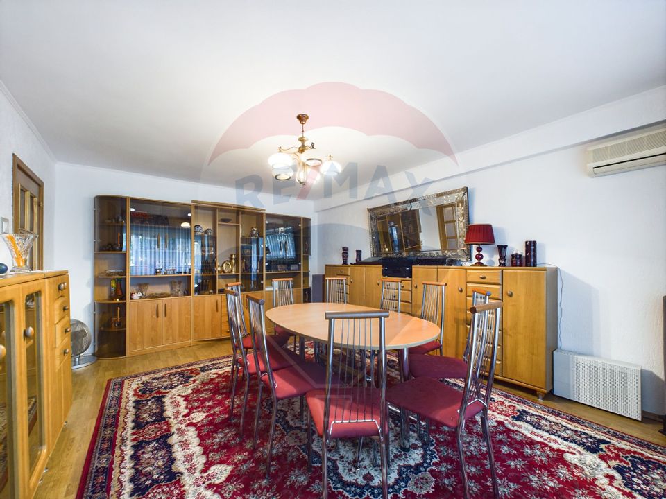 4-room apartment for sale with its own central heating in Vitan area