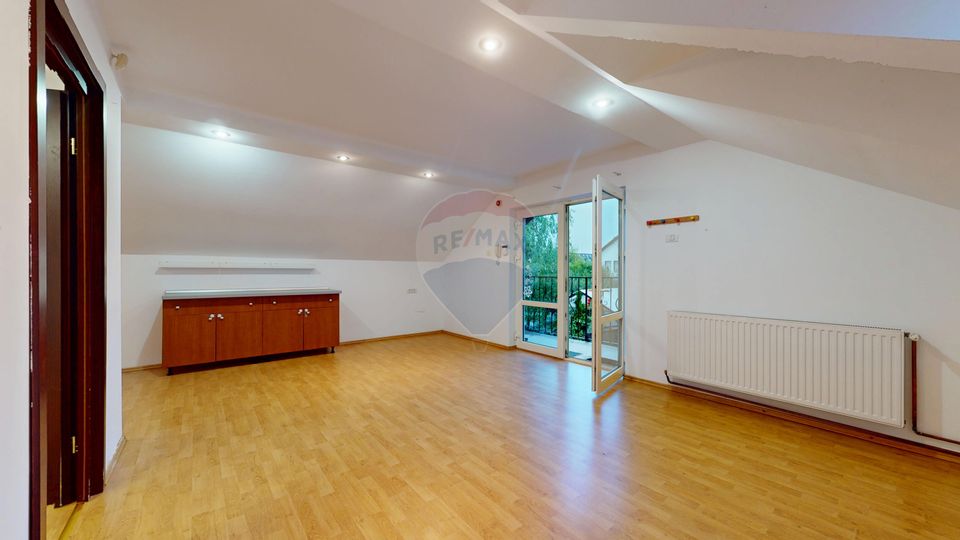 Spațiu pentru birou sau activitate ușoară – 2 camere + terasă