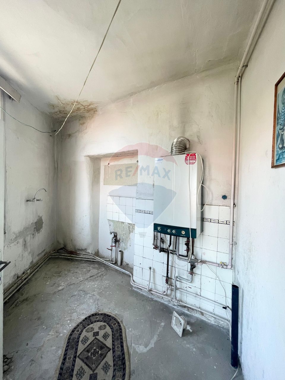 Casă cu 3 camere de vânzare în zona centrala comison 0%