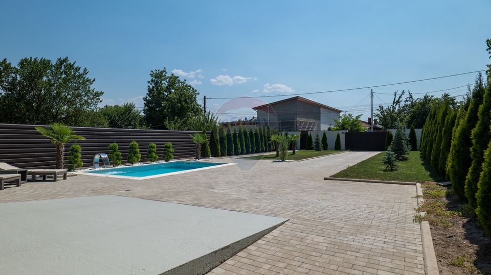 Vanzare Vila de Lux - Oază de Eleganță și Confort, Piscina, Giurgiu