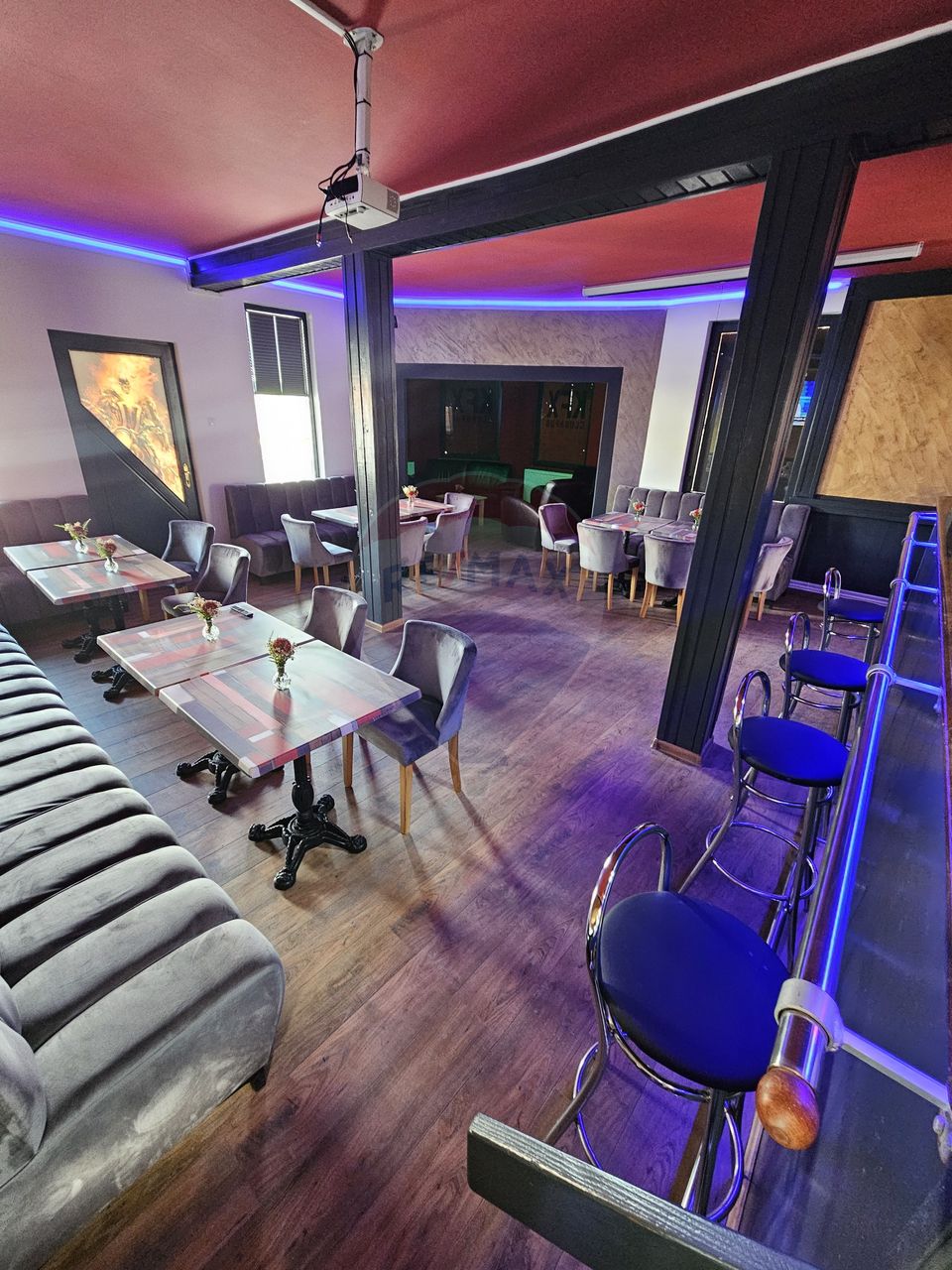 180sq.m Commercial Space for rent