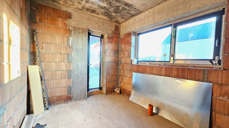 Comision 0% | Cristian | Finisaje La alegere | 3 băi | Teren 500 mp