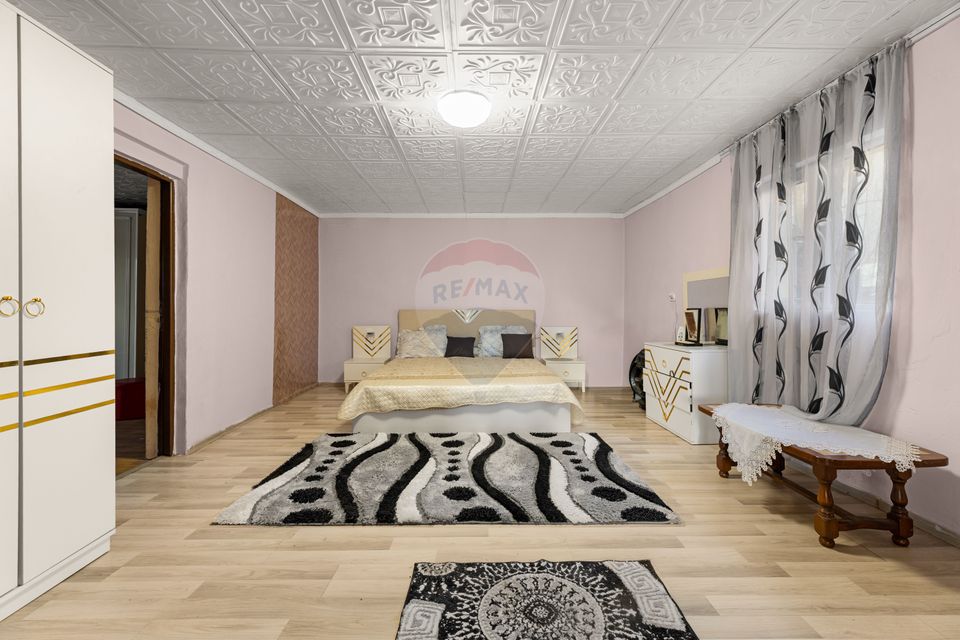 4 room House / Villa for sale