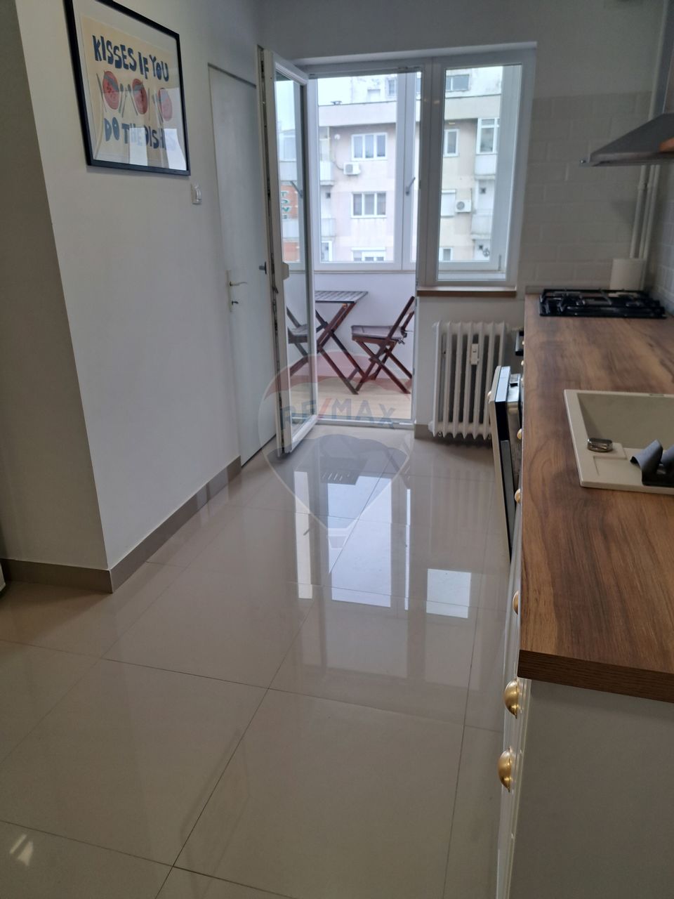 2 Camere de Închiriat, Centru