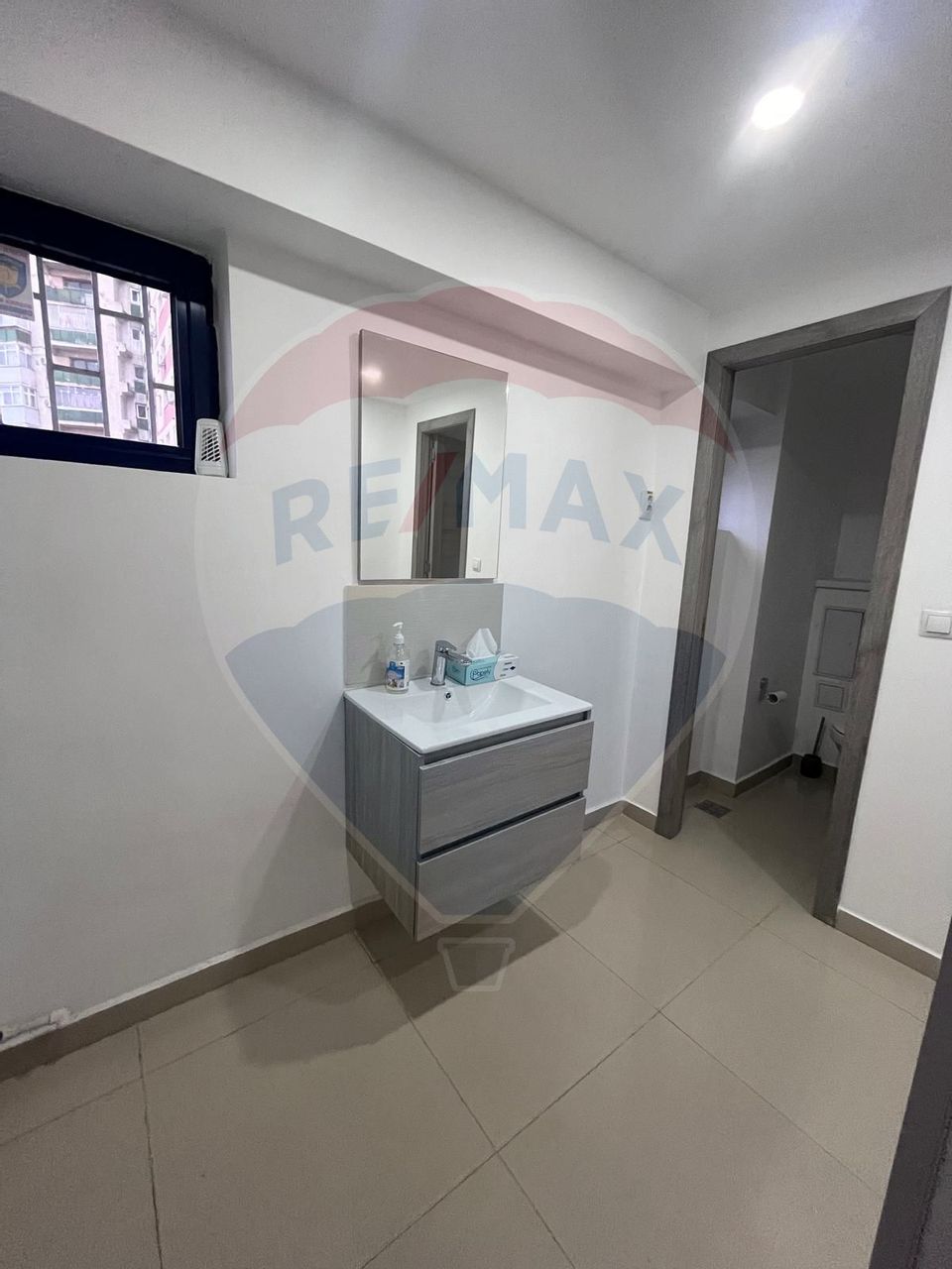 95sq.m Commercial Space for rent, Gara area