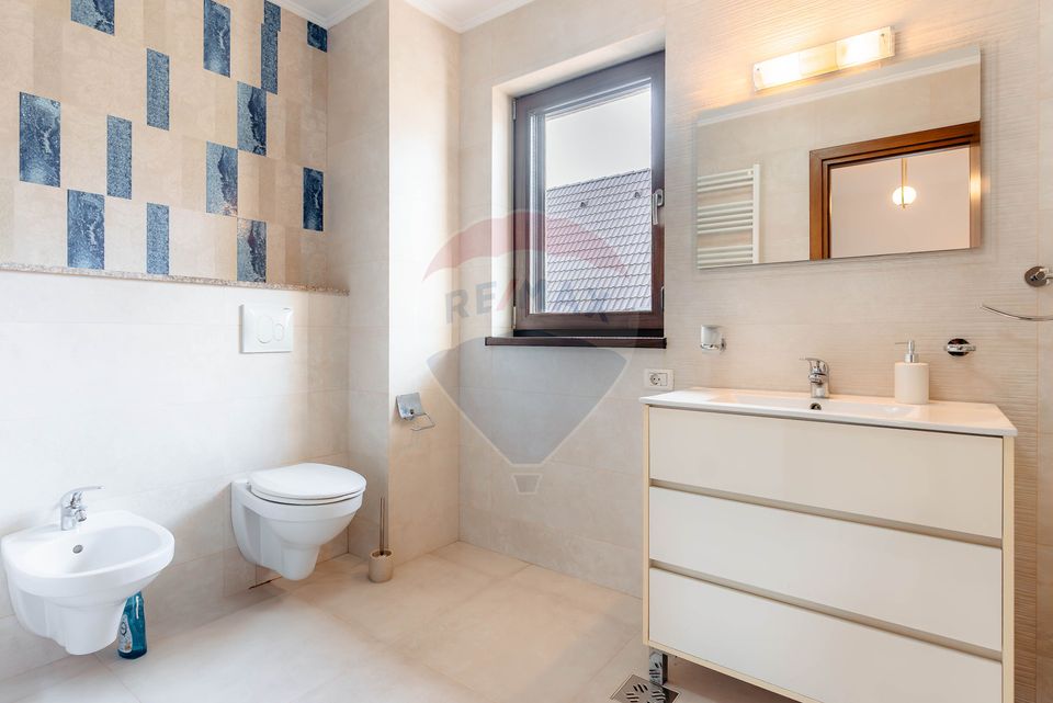 Închiriere casă/ vilă - 120 mp utili+ teren 249 mp– Pitești