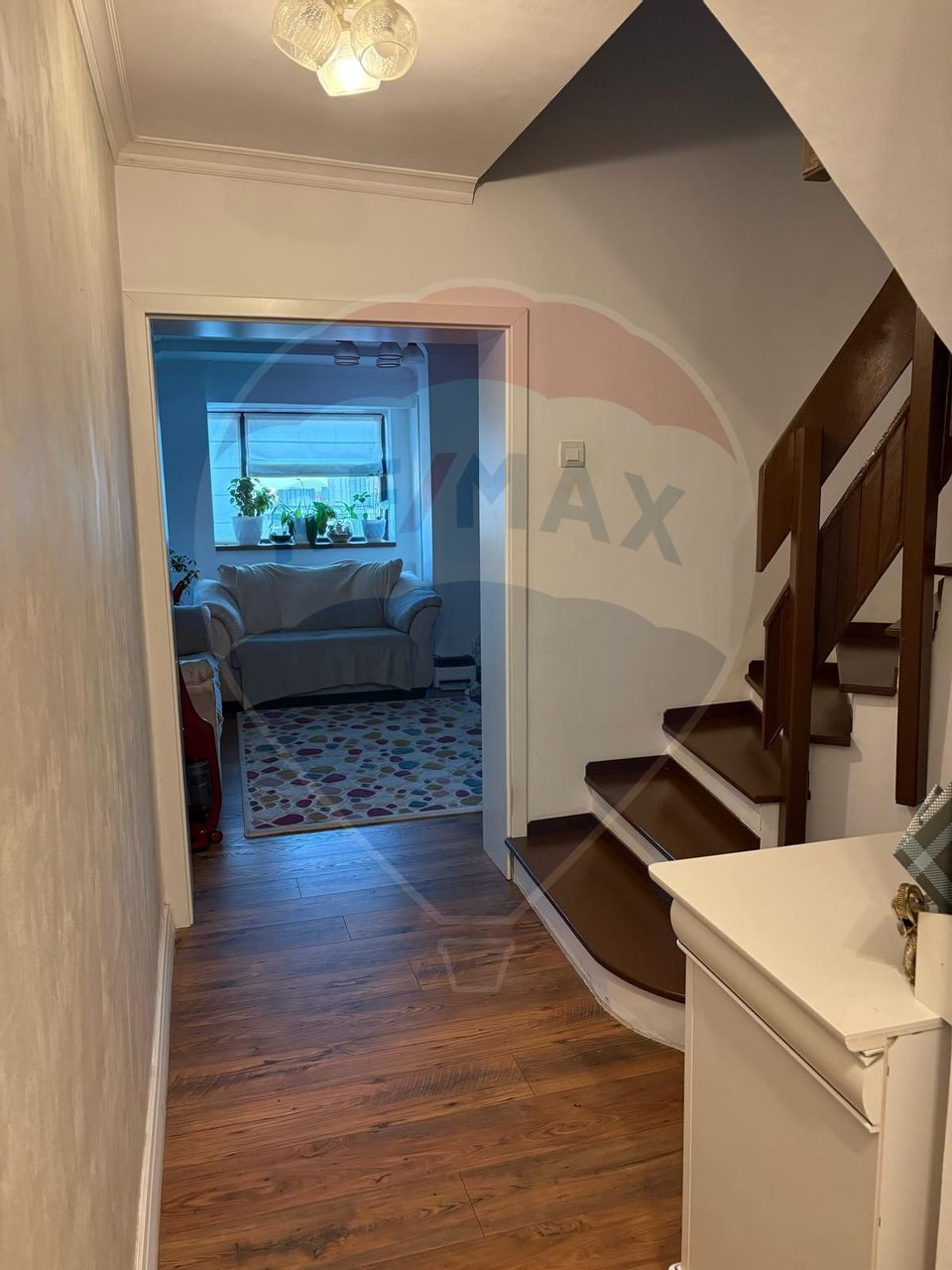 Apartament cu 4 camere de vânzare în zona Central