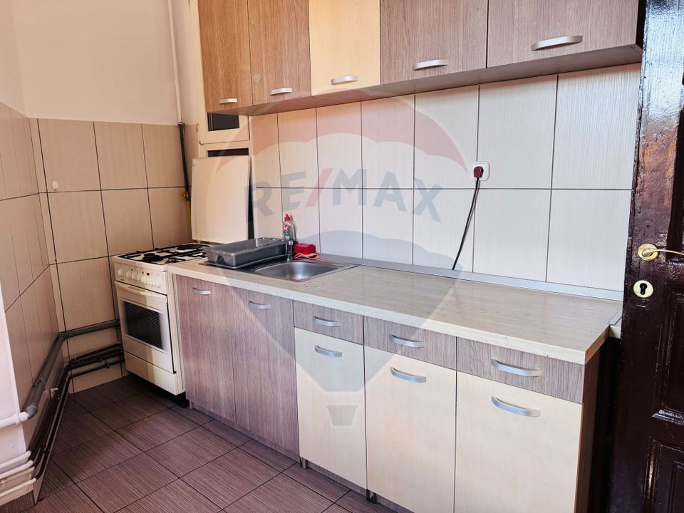 Apartament cu 2 camere de închiriat – ultracentral, str. Primăriei